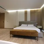 Avenue 4* 사밀
