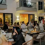 Avenue 4* 사밀