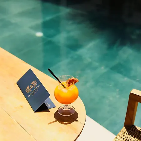 Avenue Hotel 4*