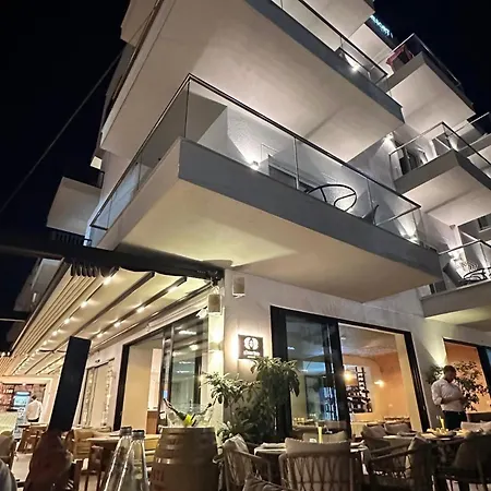 Avenue Hotel
