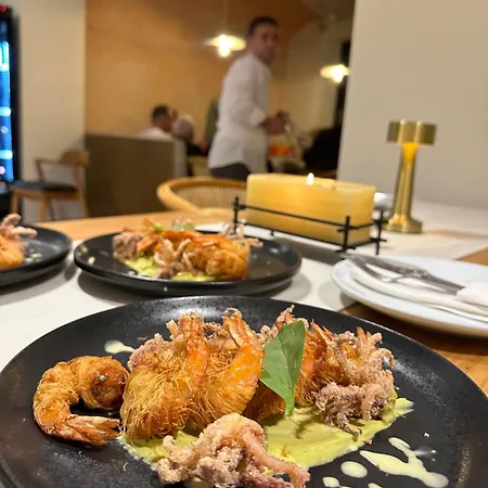 Avenue Szálloda Ksamil