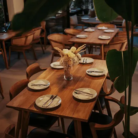 Szálloda Avenue Ksamil