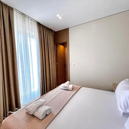 Avenue Hotel