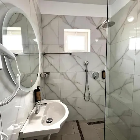 Avenue 4* Ksamil
