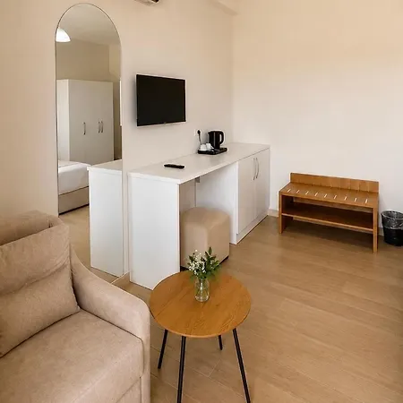 Ξενοδοχείο Avenue 4*