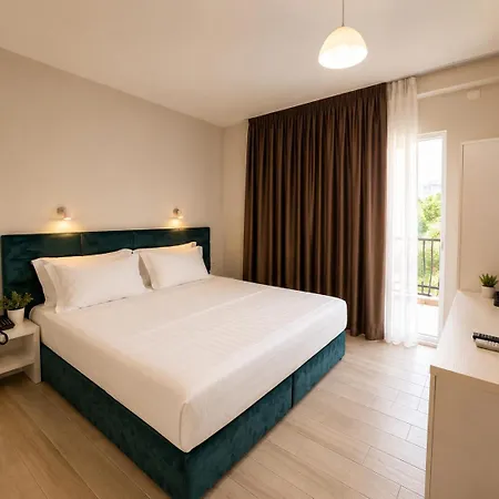 Avenue Ξενοδοχείο 4*